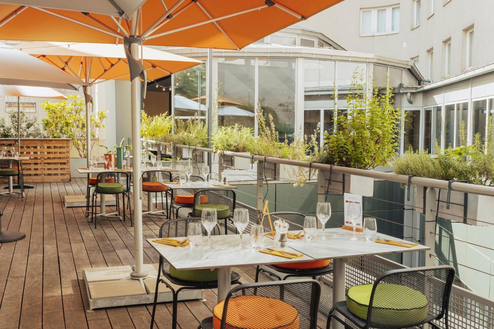 Voco Paris - Porte De Clichy By Ihg Exterior foto